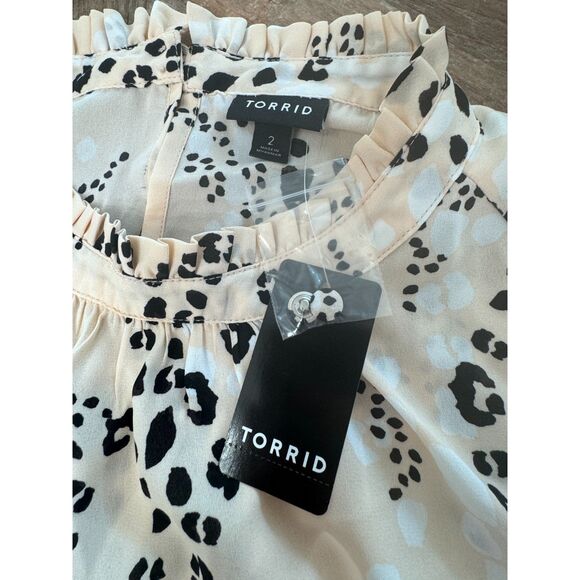 Torrid Plus Size Georgette Mock Neck Tank Leopard Pink NEW Size 2 - Picture 3 of 8